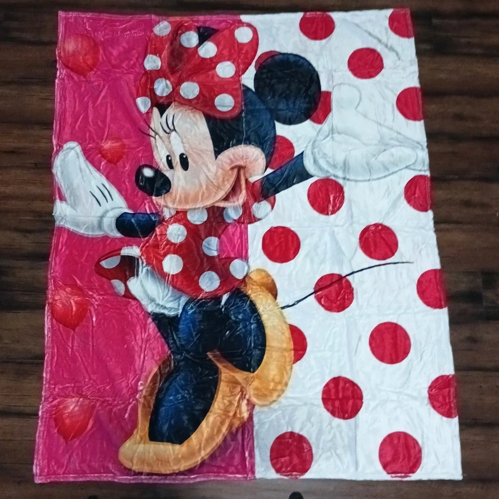 Disney Minnie Mouse Polka Dot Fleece Throw Blanket Pink White Red 50x40